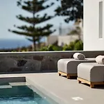 Dot Milos * Adamantas (Milos)