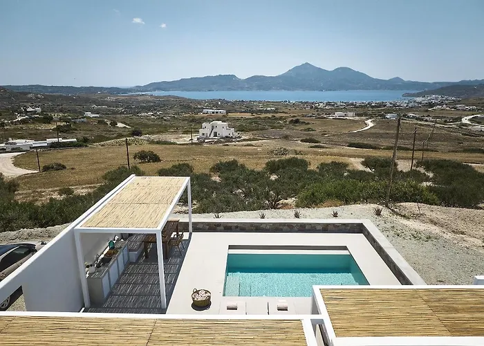 Dot Milos * Adamantas (Milos)