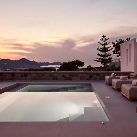 Dot Milos * Adamantas (Milos)