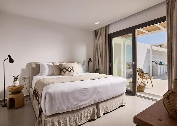 Dot Milos Adamantas (Milos)