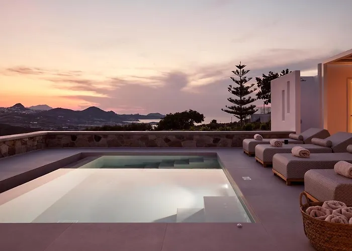 Dot Milos * Adamantas (Milos)